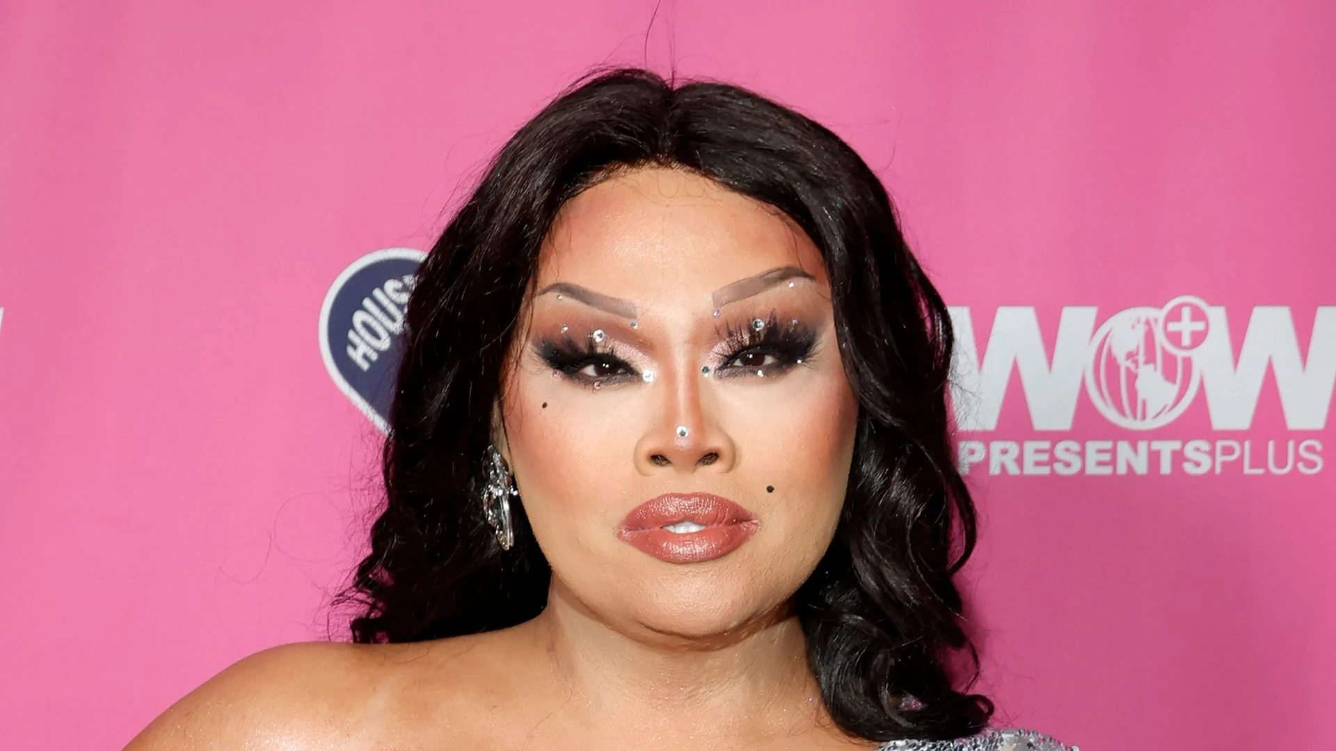 Jiggly Caliente Dies at 44